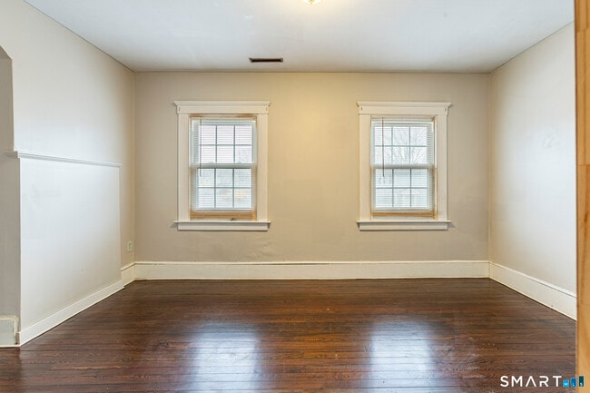 Building Photo - 941 1st Ave