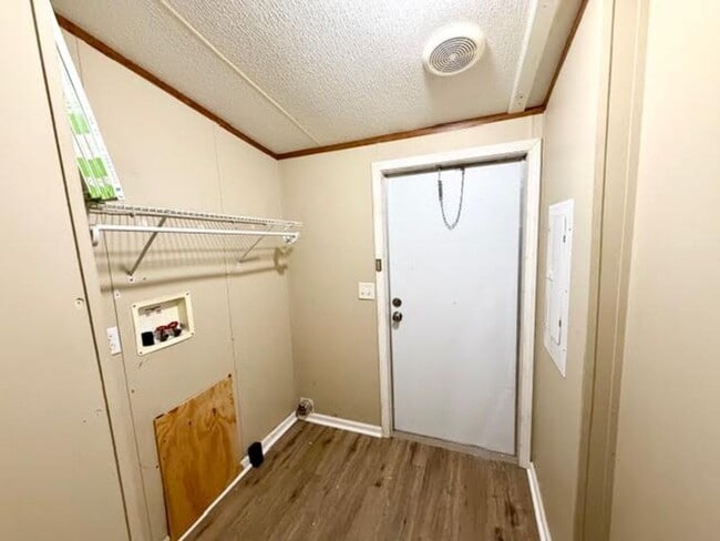 Building Photo - 136 Burkhart Ln