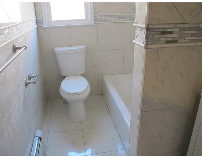 Building Photo - 63 Oxford Pl