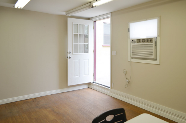 Building Photo - 540 Arden Ave