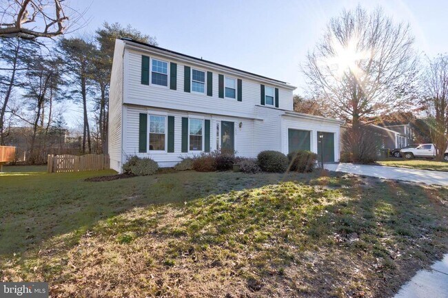 Building Photo - 7925 Carriage Dr