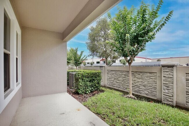 Building Photo - Gorgeous 3/2.5 Modern Townhome with 1 Car ...
