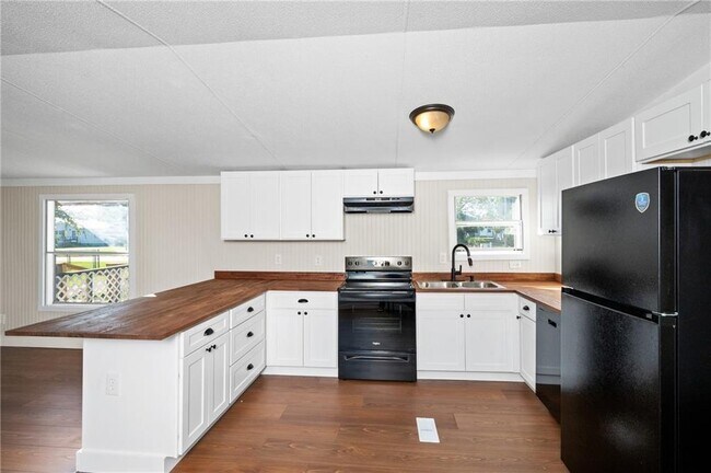 Building Photo - 16962 Lea Cir