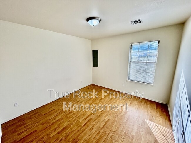 Building Photo - 1416 S Mississippi Ave