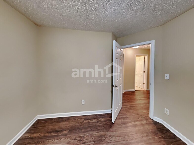 Building Photo - 589 Summerbrooke Ct
