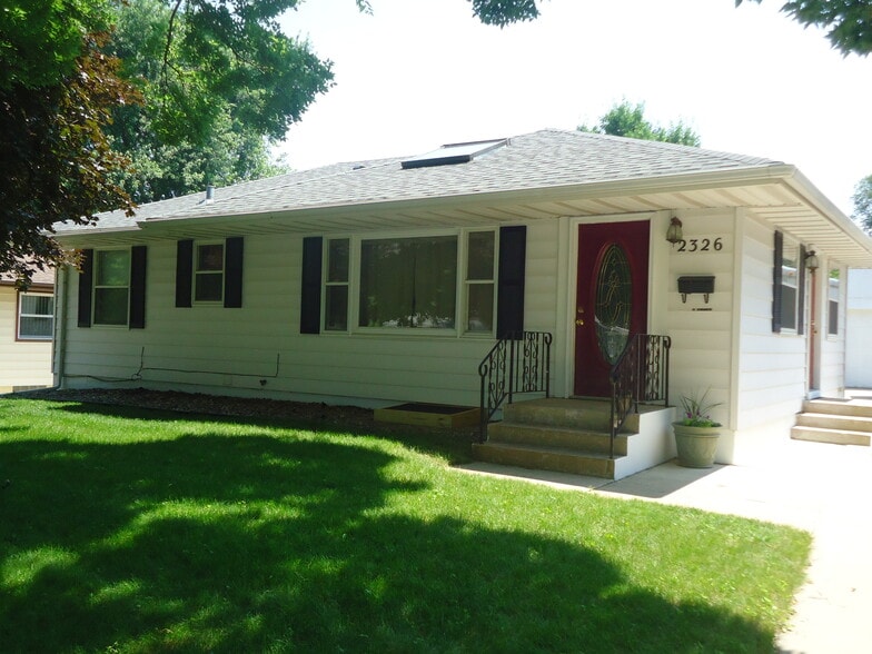 Primary Photo - 2326 15th Ave NW