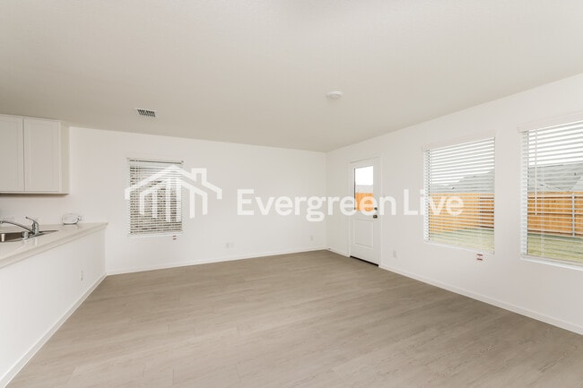 Building Photo - 1428 Merlin Blf St