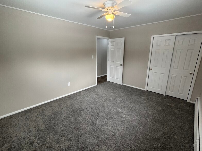 Building Photo - 1001 Rozel Ave