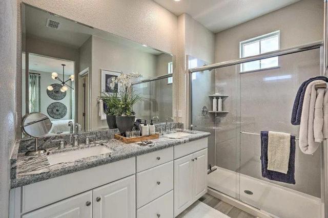 Building Photo - 3 bedroom in Roseville CA 95747
