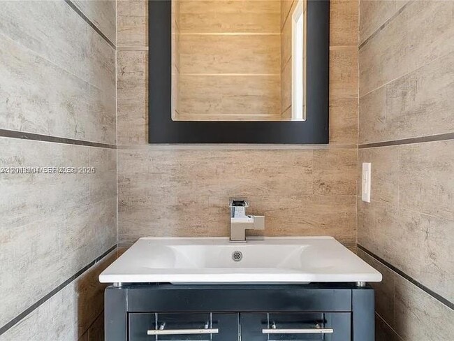 Building Photo - 8978 NW 152nd Ln