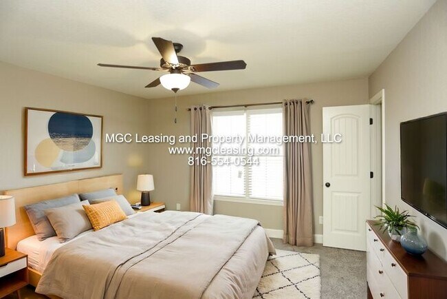 Building Photo - Winter Special - $500 Rent Credit and Discounted Security Deposit!