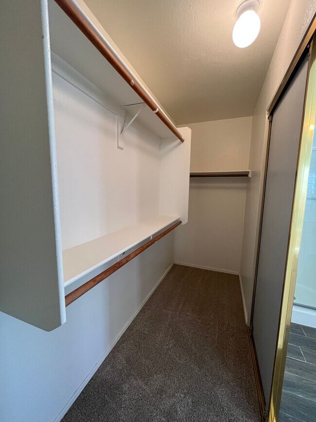 Building Photo - 4 Weeks of Free Rent! - Three bedroom Sing...
