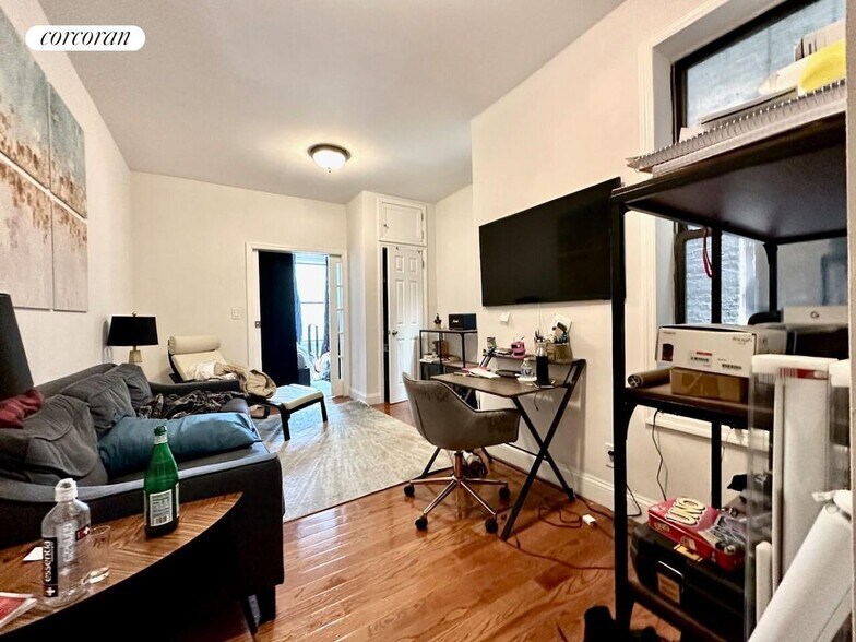 Building Photo - 938 Amsterdam Ave