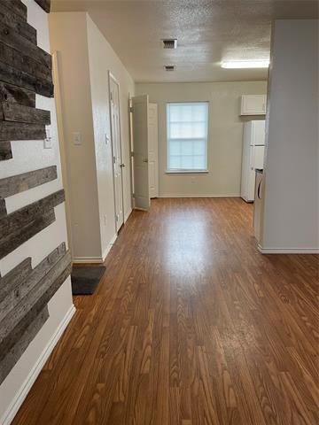 Building Photo - 3204 Highview Ct