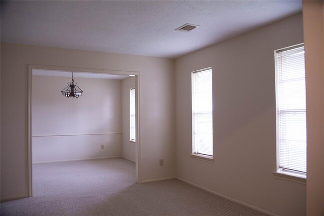 Building Photo - 13214 Ensley Wood Dr