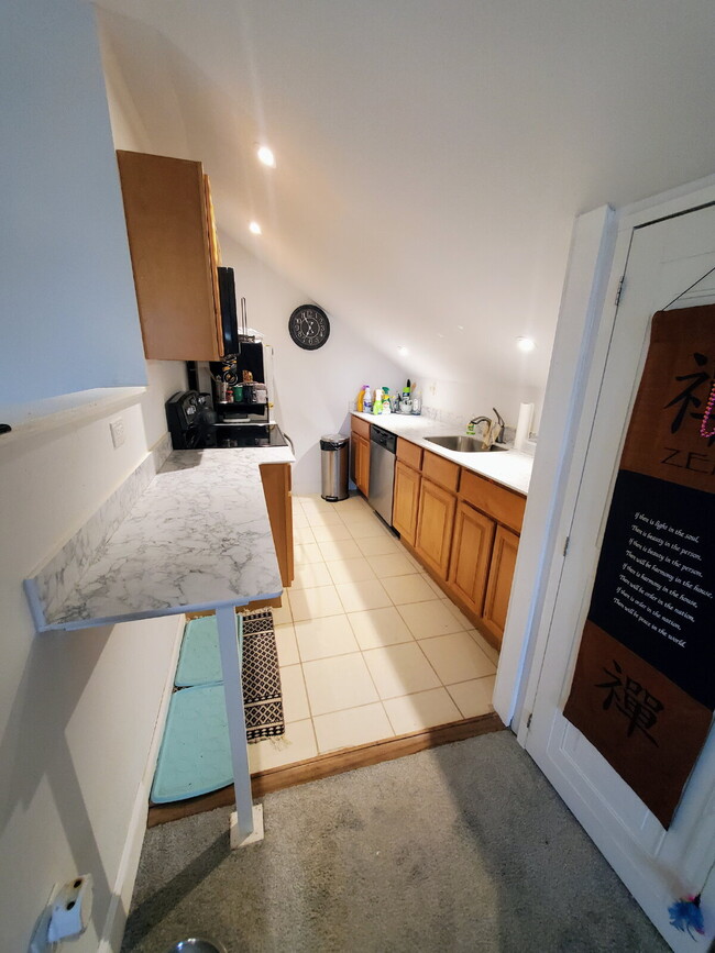 Building Photo - Charming 1-Bedroom in Oaklyn!