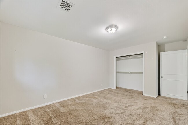 Building Photo - 1810 Indian Shores Rd