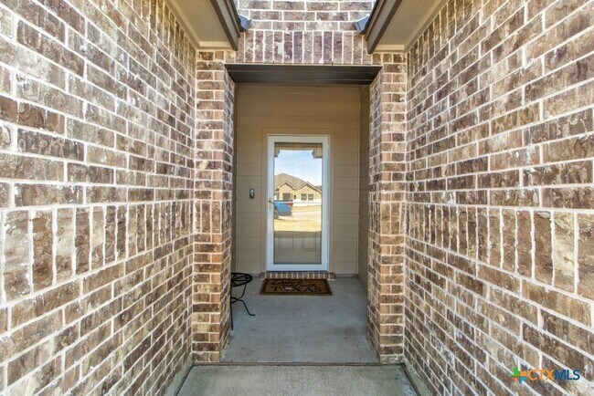 Building Photo - 2522 Merganser Dr