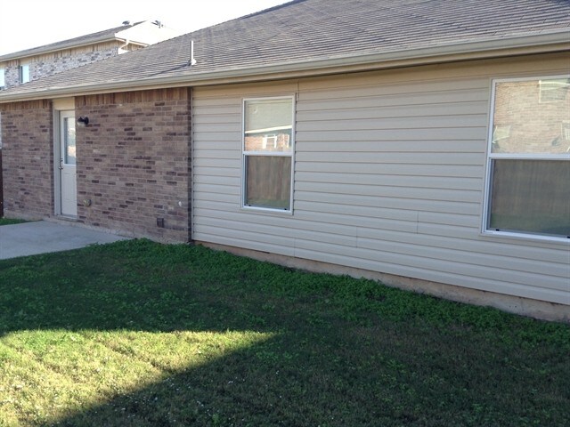 Building Photo - 1809 Trego Dr