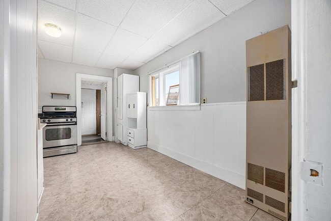 Building Photo - 121 S Clay St