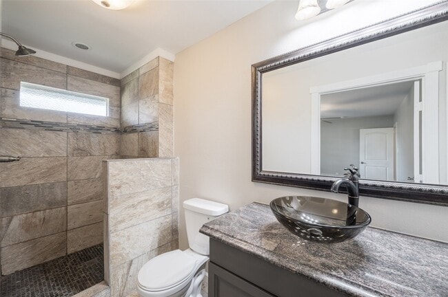 Building Photo - 809 Newport Blvd