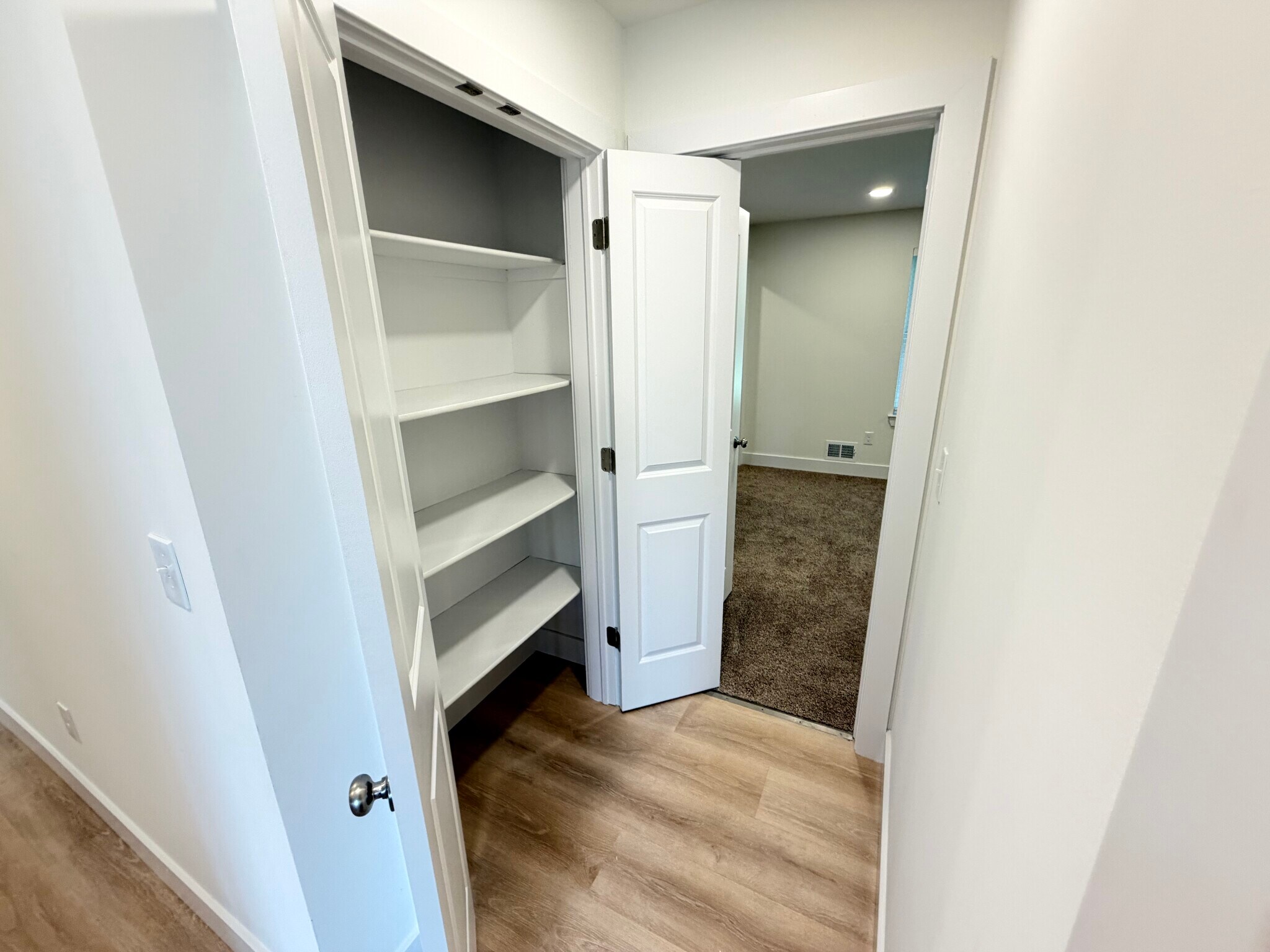 Building Photo - 2130 Carriage Hill Cir