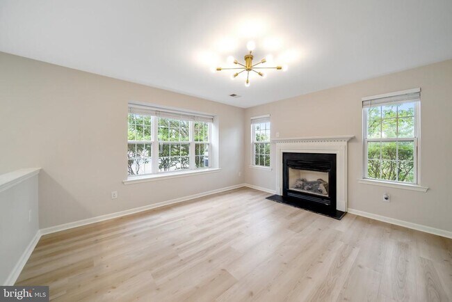 Building Photo - 249 Flagstone Rd