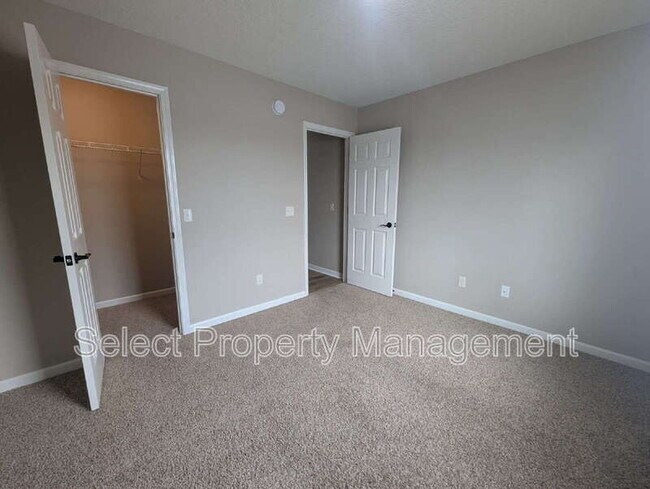 Building Photo - 3902 Stanton Hall Pkwy