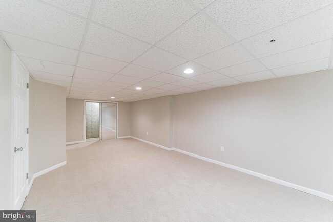 Building Photo - 40 Madison Way