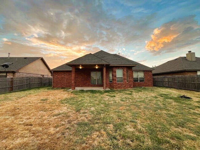 Building Photo - 14812 Brent Cir