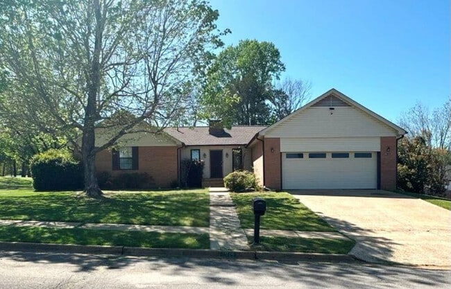 Building Photo - 1914 Cardinal Dr