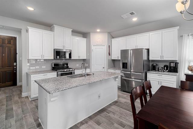 Building Photo - 3501 Lillian Ct