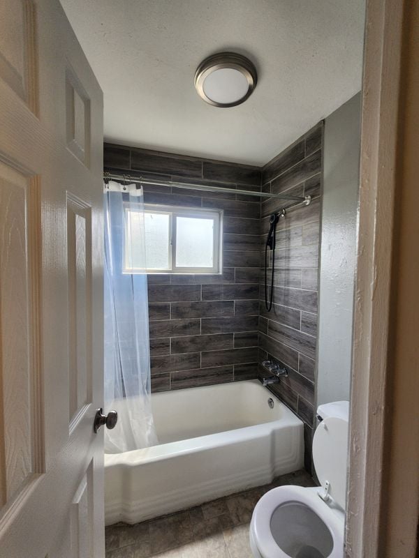 Building Photo - 1994 Elmira St