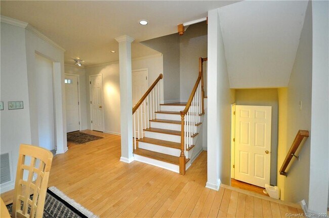 Building Photo - 93 Litchfield Ponds Dr