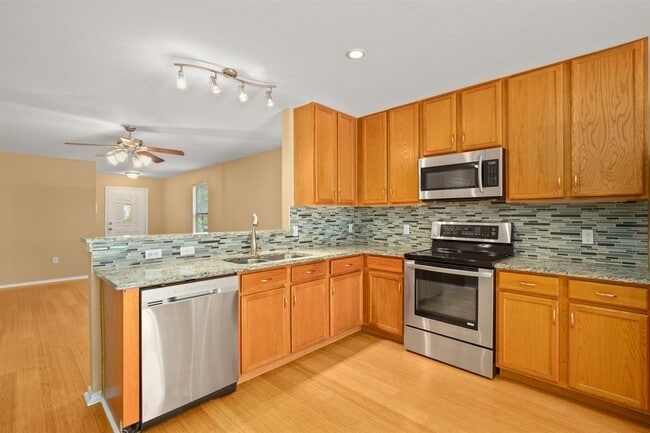 Building Photo - 1525 Poppy Seed Ln