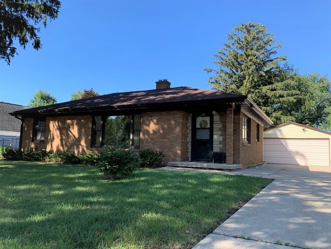 Building Photo - 418 S Owen Dr
