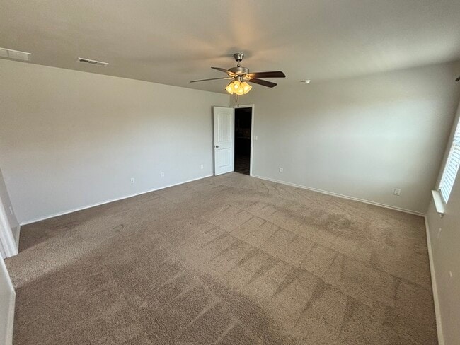 Building Photo - 3 bed 2 bath 2 car garage in Lone Star Trails!