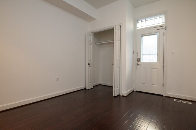 Building Photo - 1614 15th St NW