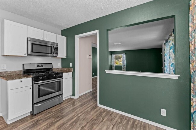Building Photo - 9011 Quail Valley Dr