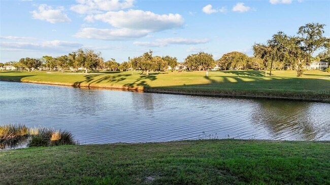 Building Photo - 7193 W Country Club Dr N