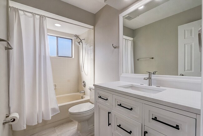 Building Photo - 6320 Edge O Grove Cir