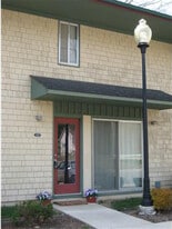 Building Photo - 1785 Hideaway Lane Dr