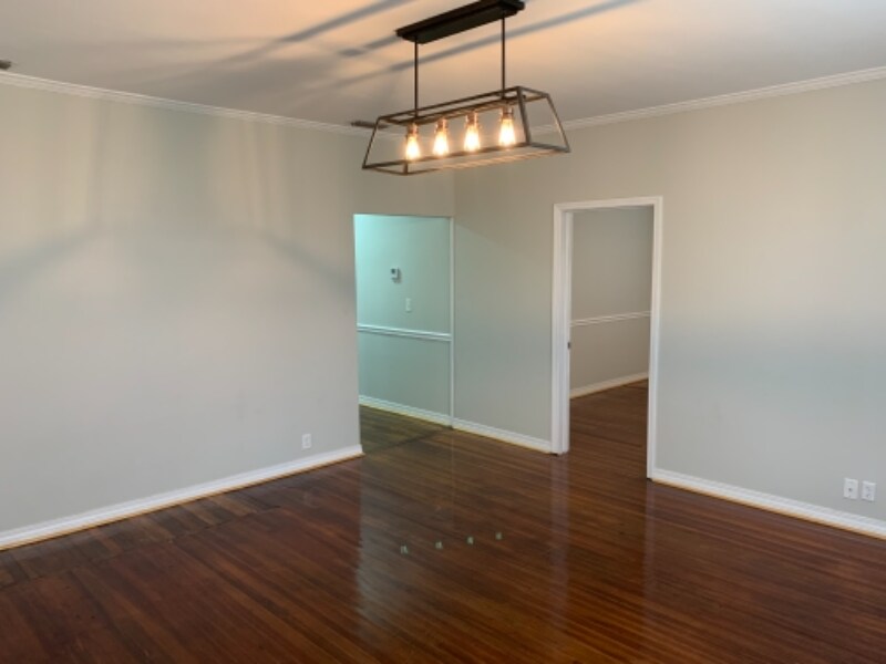 Building Photo - 165 Grove Hl