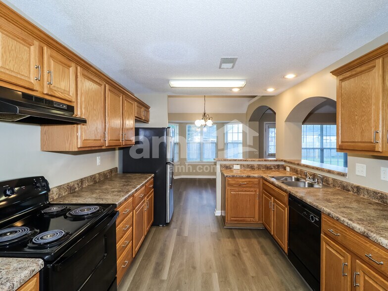 Building Photo - 5664 Tulip Grove Dr