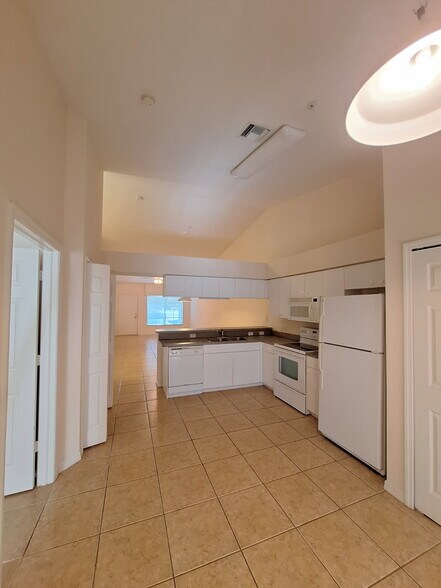 Building Photo - 25727 Lake Amelia Way