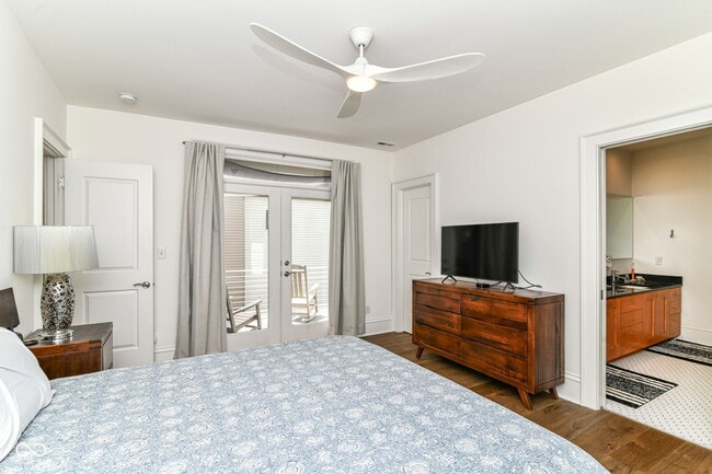 Building Photo - 1630 N New Jersey St