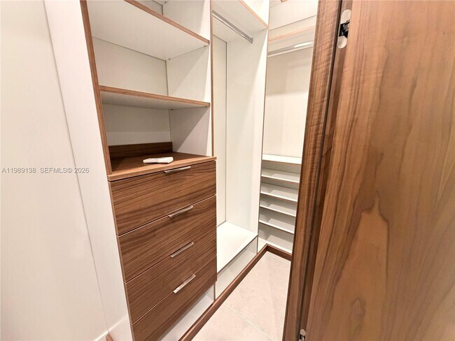 Building Photo - 3200 NE 165th St