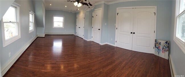 Building Photo - 1 Harvest Ln