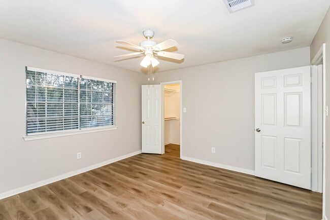 Building Photo - 2657 Concord Dr