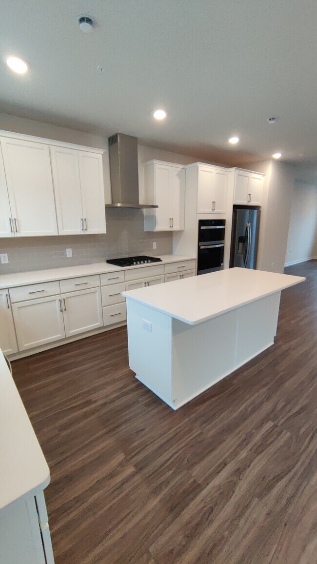 Building Photo - 306 Bennetts Ct